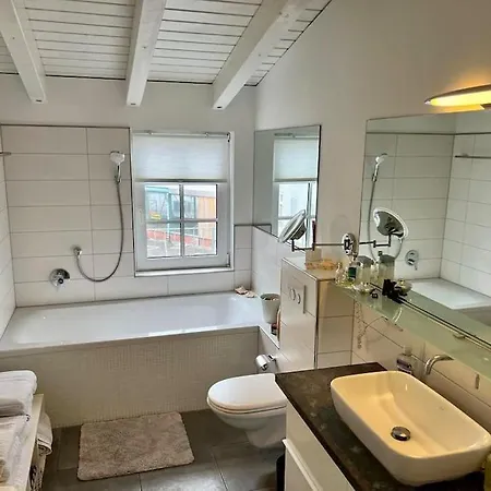 Wunderschoene Stadtwohnung Apartament